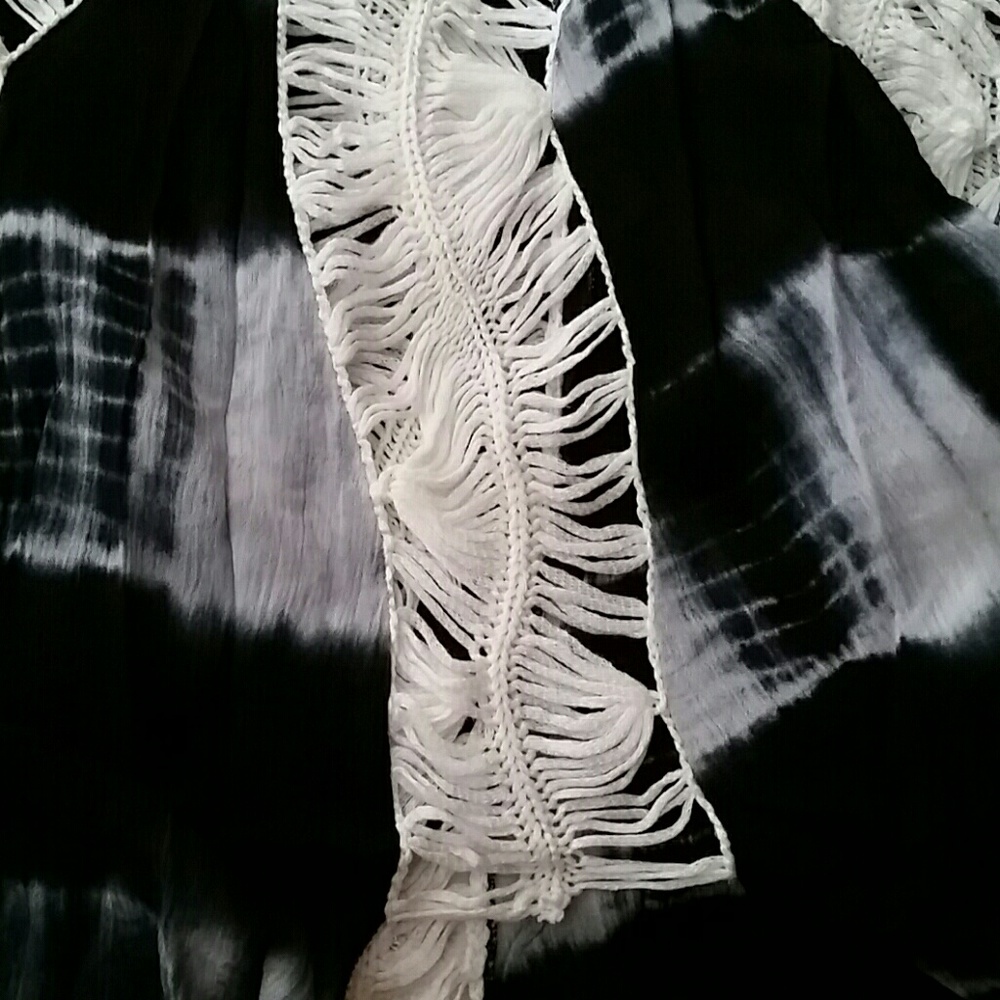 🎉HP🎉 Plus size sleeveless top - Picture 5 of 8